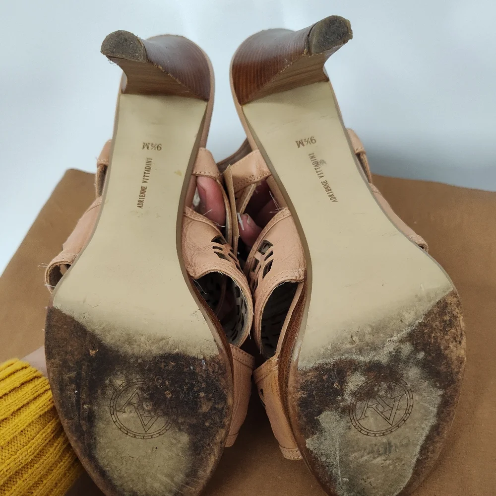 Adrienne Vittadini Tan Cutout Heeled Sandals Size 9.5M